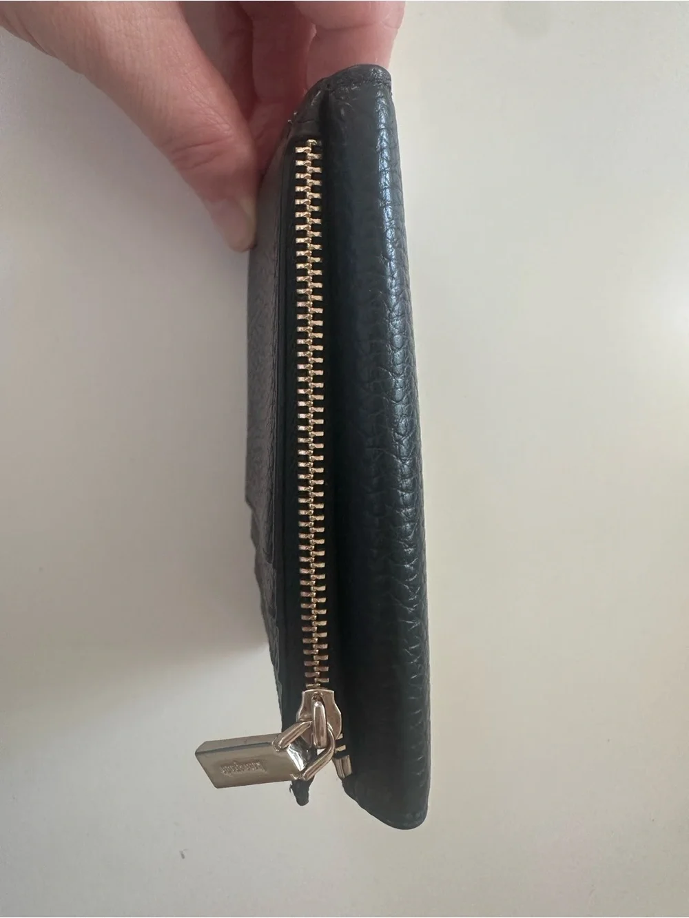 kate spade black pebbled leather card wallet with gold logo